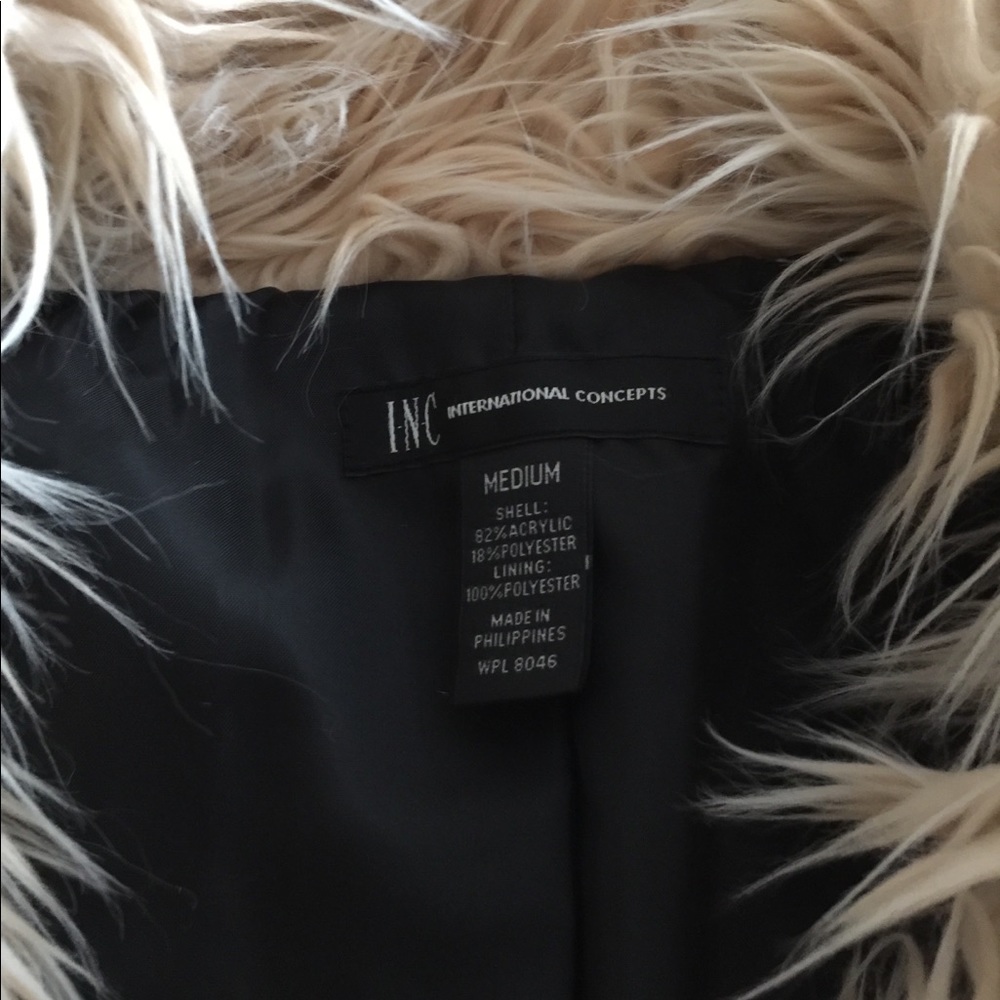 Vest - Picture 3 of 3